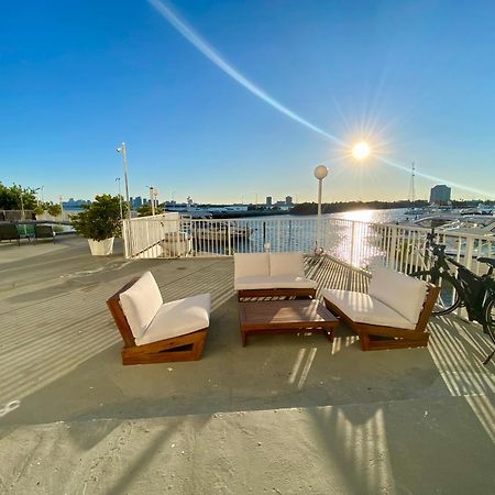 Luxurious Remodeled Direct Waterfront Apartment With Miami Skyline View And Outdoor Terrace Free Parking 5Min Drive To Майами-Бич Экстерьер фото
