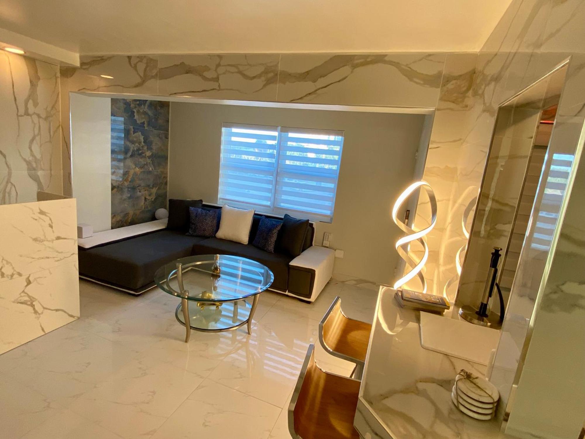 Luxurious Remodeled Direct Waterfront Apartment With Miami Skyline View And Outdoor Terrace Free Parking 5Min Drive To Майами-Бич Экстерьер фото