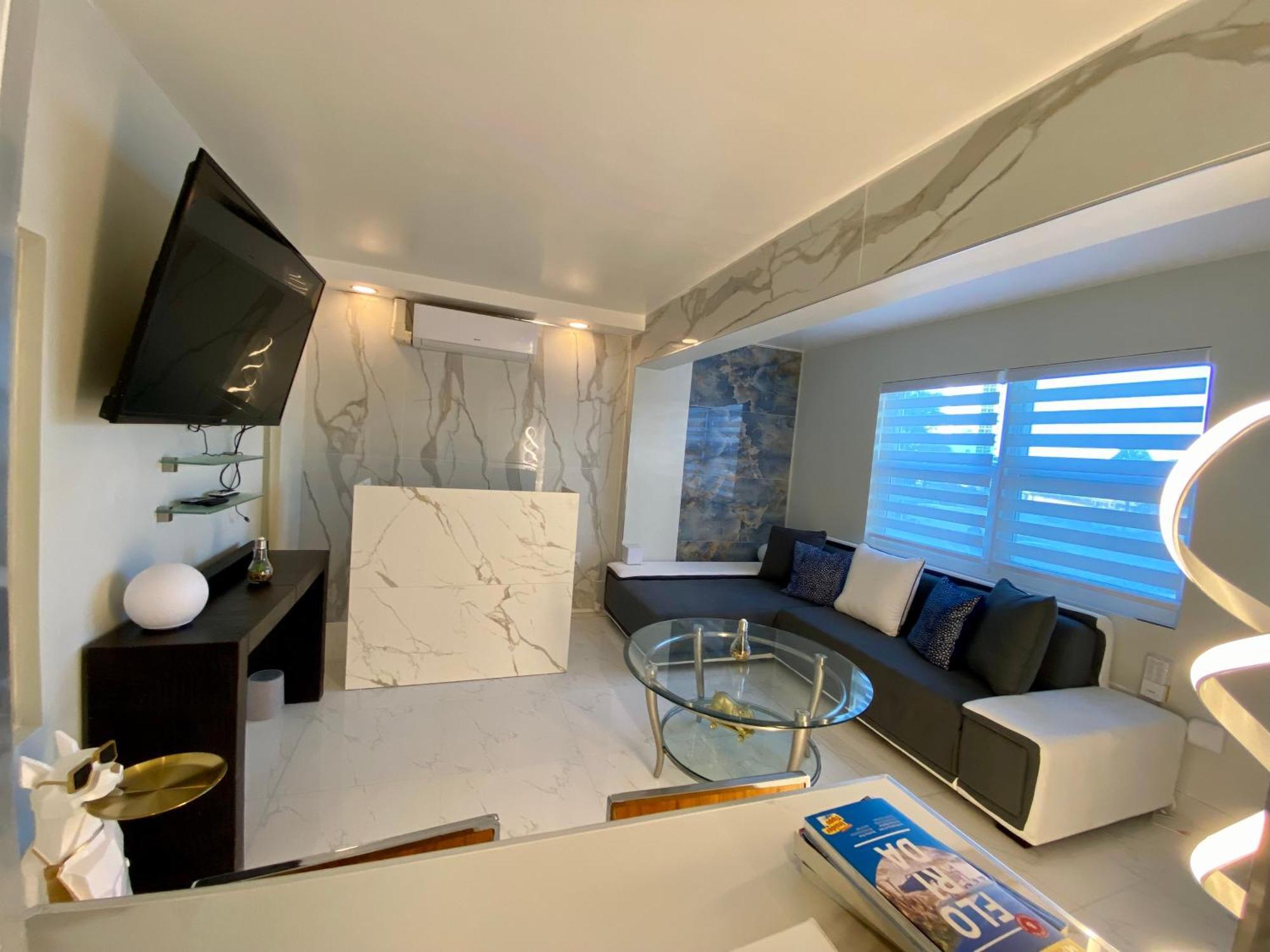 Luxurious Remodeled Direct Waterfront Apartment With Miami Skyline View And Outdoor Terrace Free Parking 5Min Drive To Майами-Бич Экстерьер фото